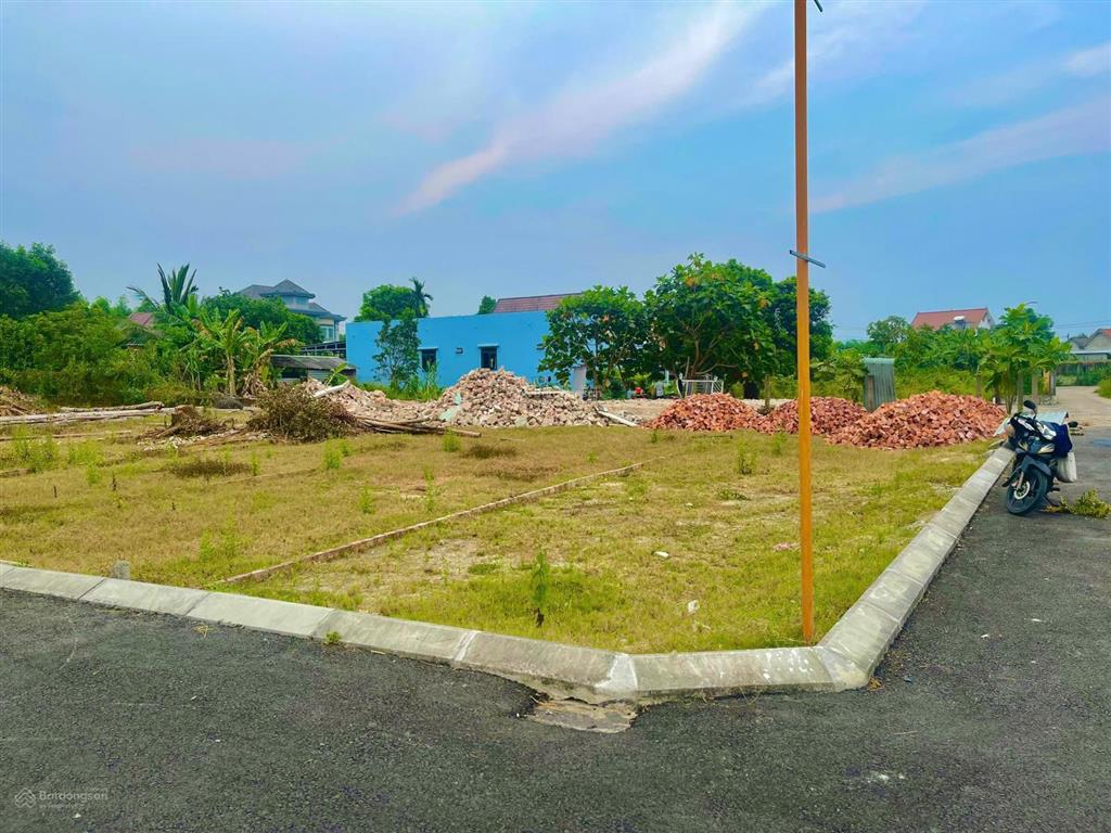 Chính chủ bán lô đất hòa tiến  gần nam kì khởi nghĩa, diện tích 120m2, đường nhựa 5m cực đẹp.