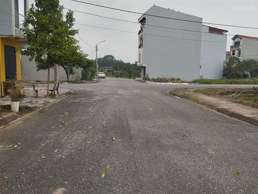 Đất vị trí tt phố nhổn  đối diện ga nhổn ô tô ngủ trong đất 115m 12,1tỷ