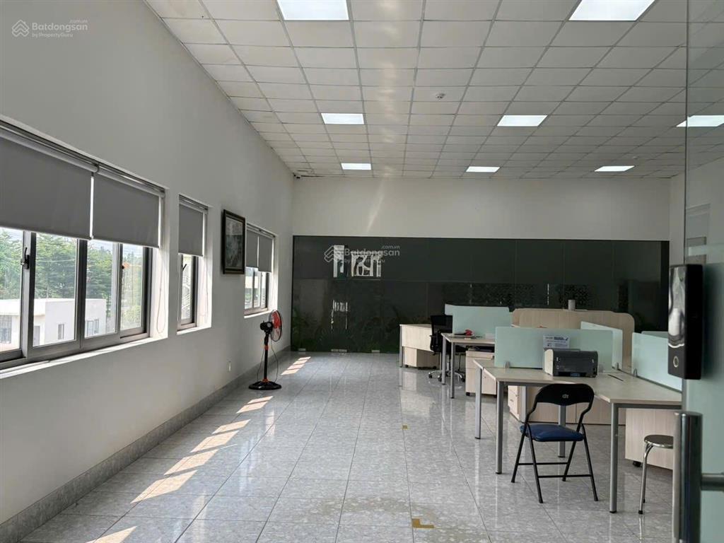 Cho thuê xưởng + văn phòng kcn mỹ xuân b1 1.240m2