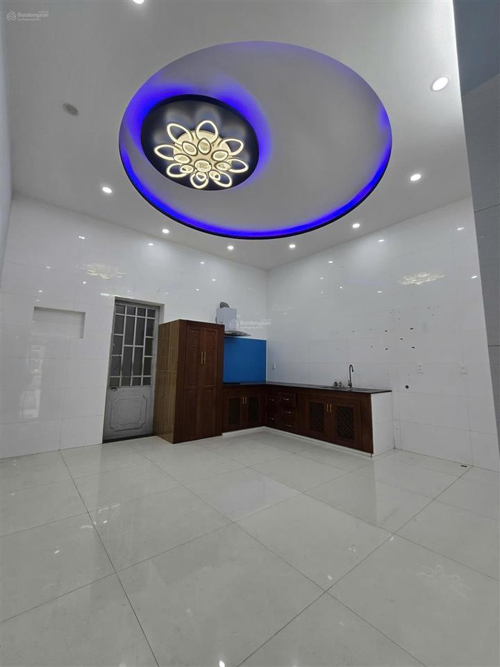 Bán nhà 4 tầng mặt tiền đường 29/3  hòa xuân gần nguyễn phước lan,mặt tiền kinh doanh tốt.