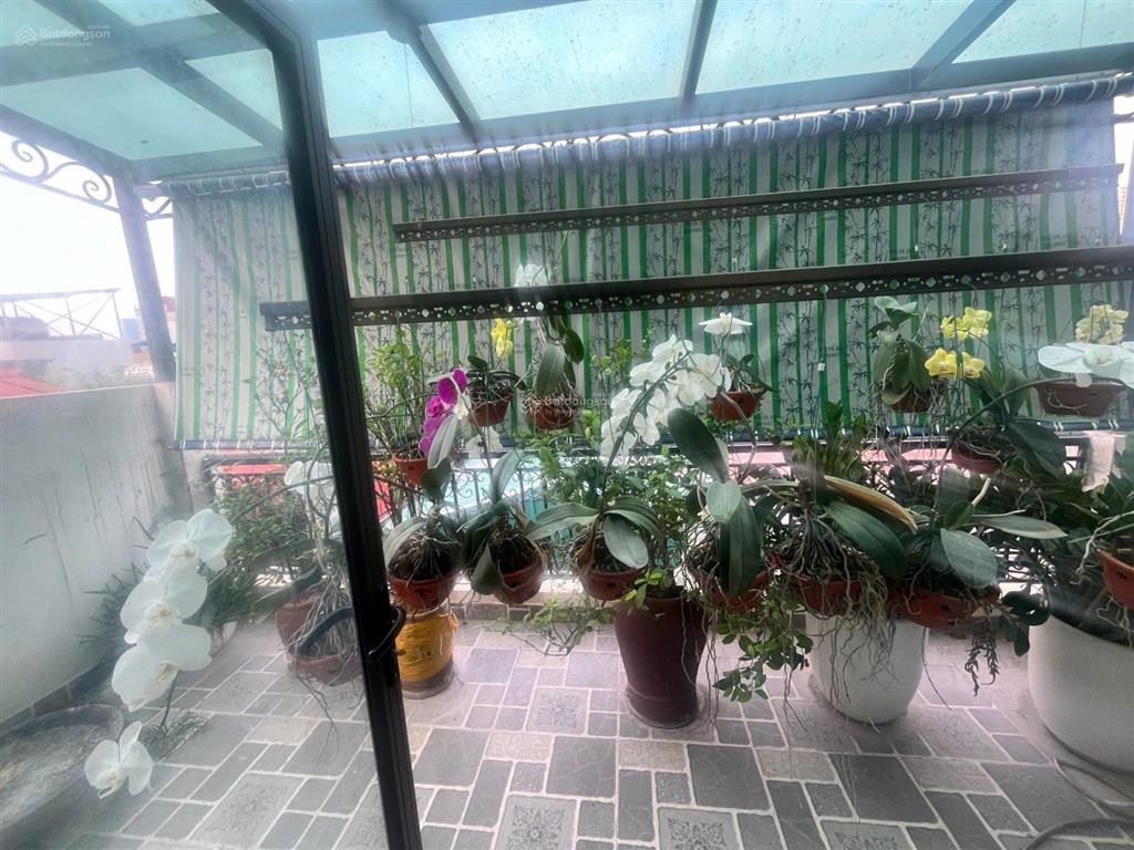Mặt ngõ kinh doanh 7tầng thang máy ôtô tải vào nhà mặt tiền 5m sổ vuông a4 vị trí kim cương