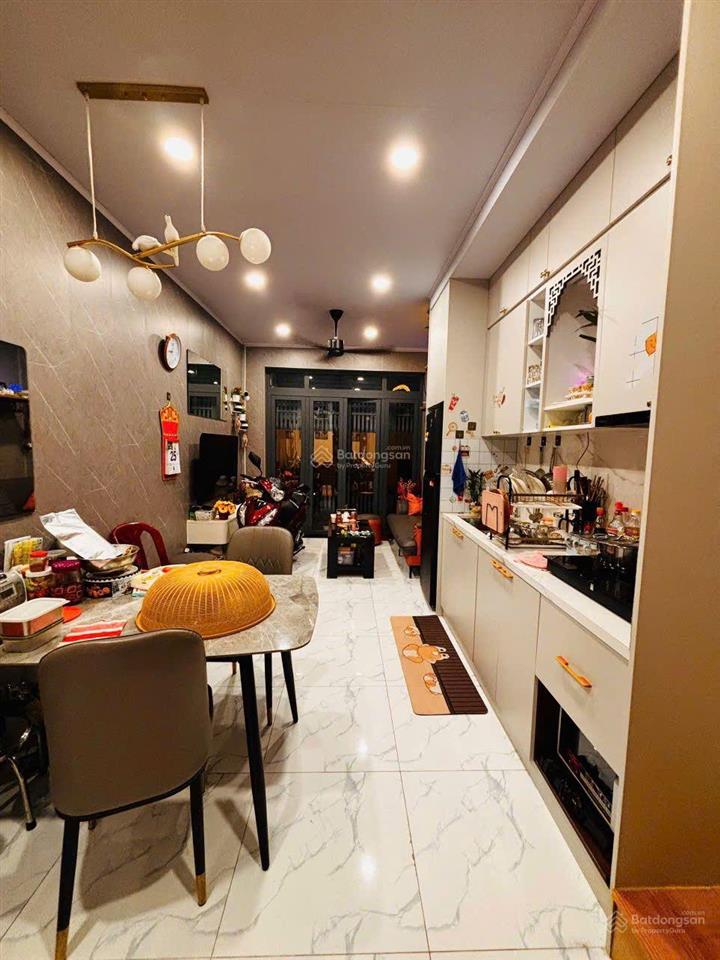 Bán nhà riêng hxh tại trường chinh , tân phú, tặng full nội thất