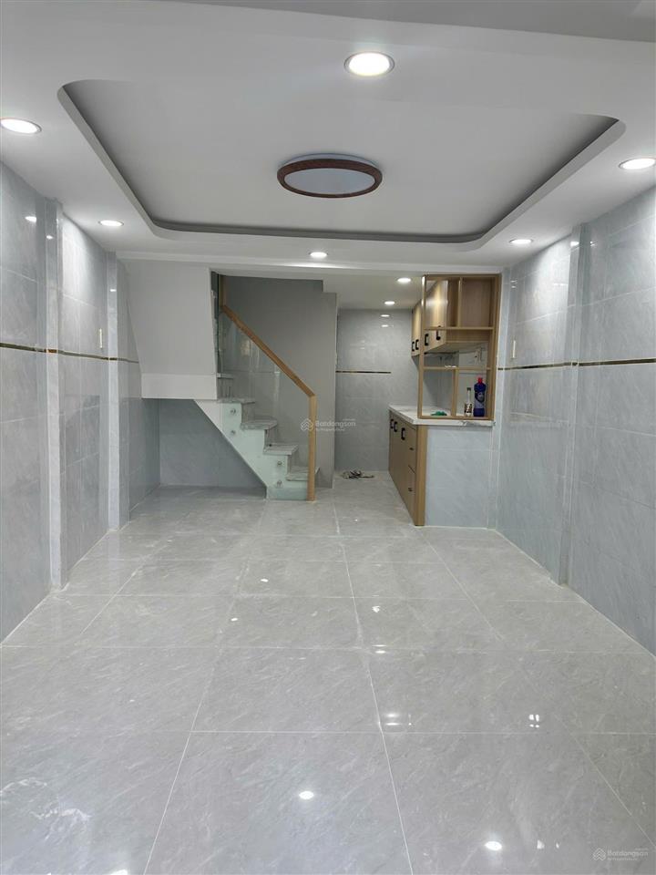 Bán nr hxh tại âu cơ, 3,9 tỷ, 24m2, 3pn, 3wc, mặt tiền 4.1m, pháp lý đầy đủ, siêu hot