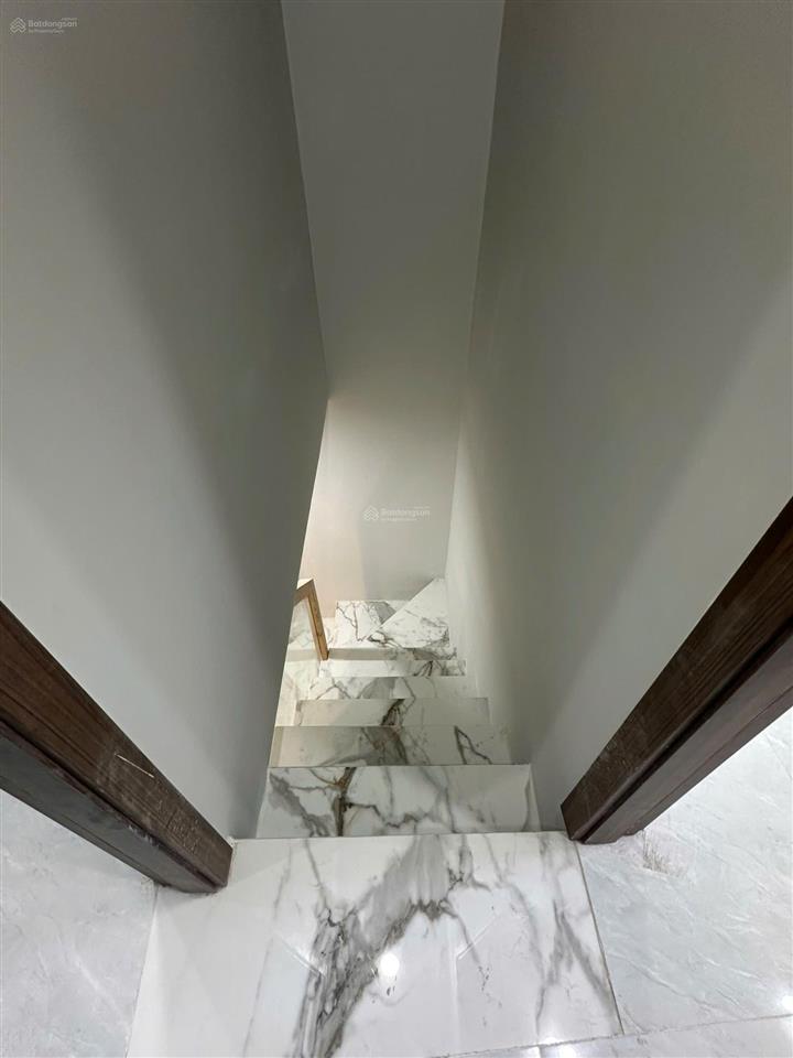 Bán nr hxh tại âu cơ, 3,9 tỷ, 24m2, 3pn, 3wc, mặt tiền 4.1m, pháp lý đầy đủ, siêu hot