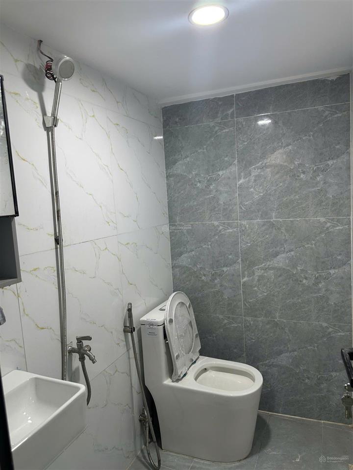 Bán nr hxh tại âu cơ, 3,9 tỷ, 24m2, 3pn, 3wc, mặt tiền 4.1m, pháp lý đầy đủ, siêu hot