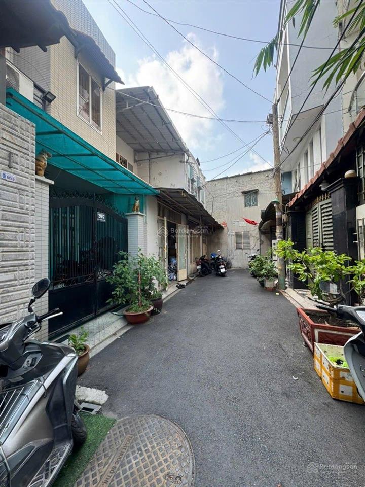 Hẻm xe hơi 6m nhựa .bán nhà riêng tại gò dầu, nhiều tiện ích, giá tốt