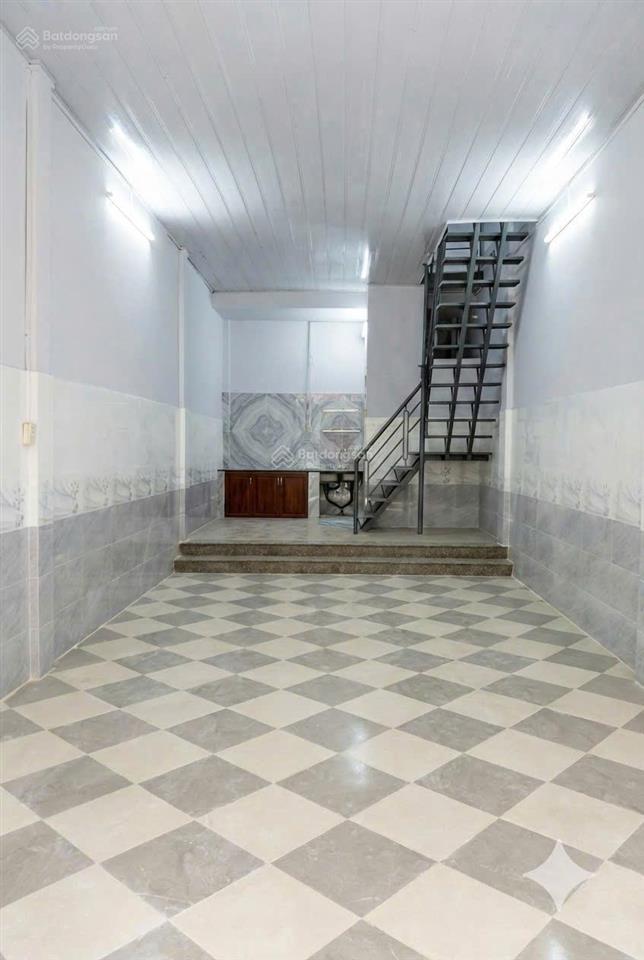 Bán nhà hẻm xe hơi ni sư huỳnh liên  tân bình