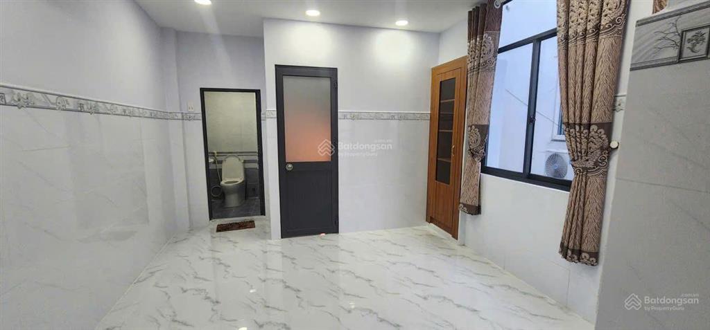 Bán nhà hẻm xe hơi lạc long quân  tân bình