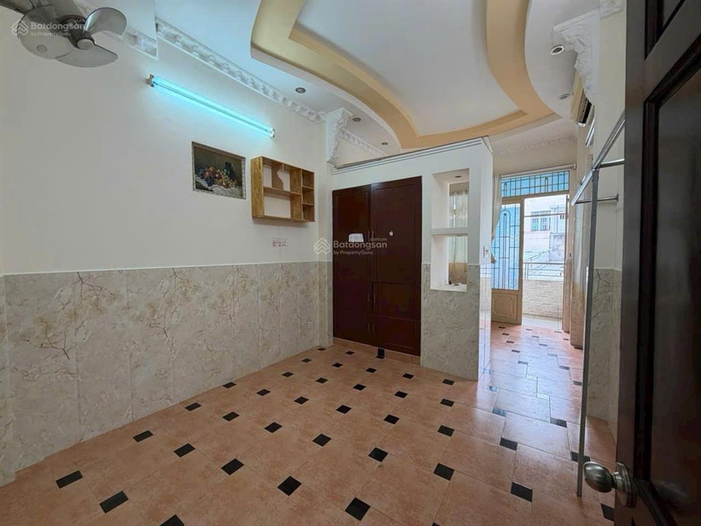 Nhà đẹp btct hẻm 5m cách mạng tháng 8  tân bình