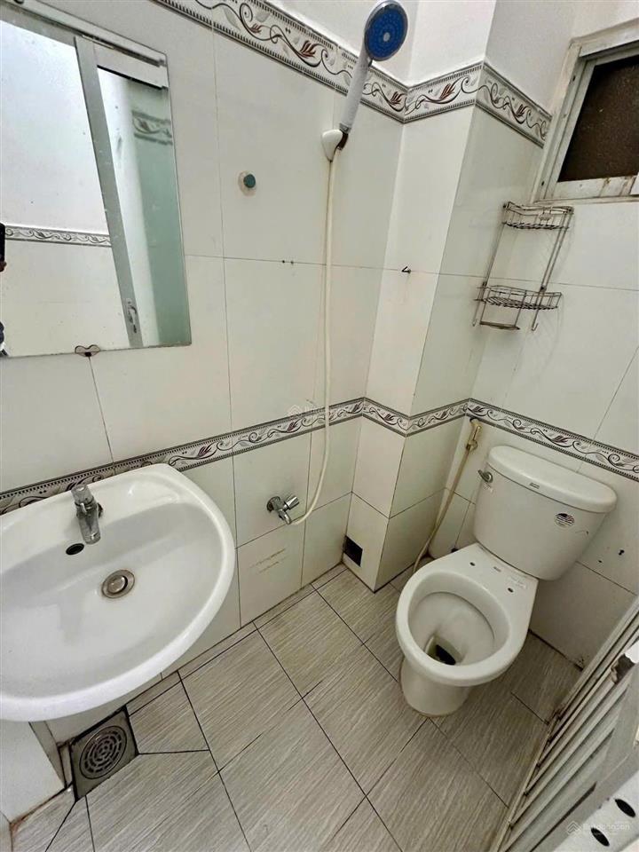 Bán nhà hẻm xe hơi cách mạng tháng 8  tân bình