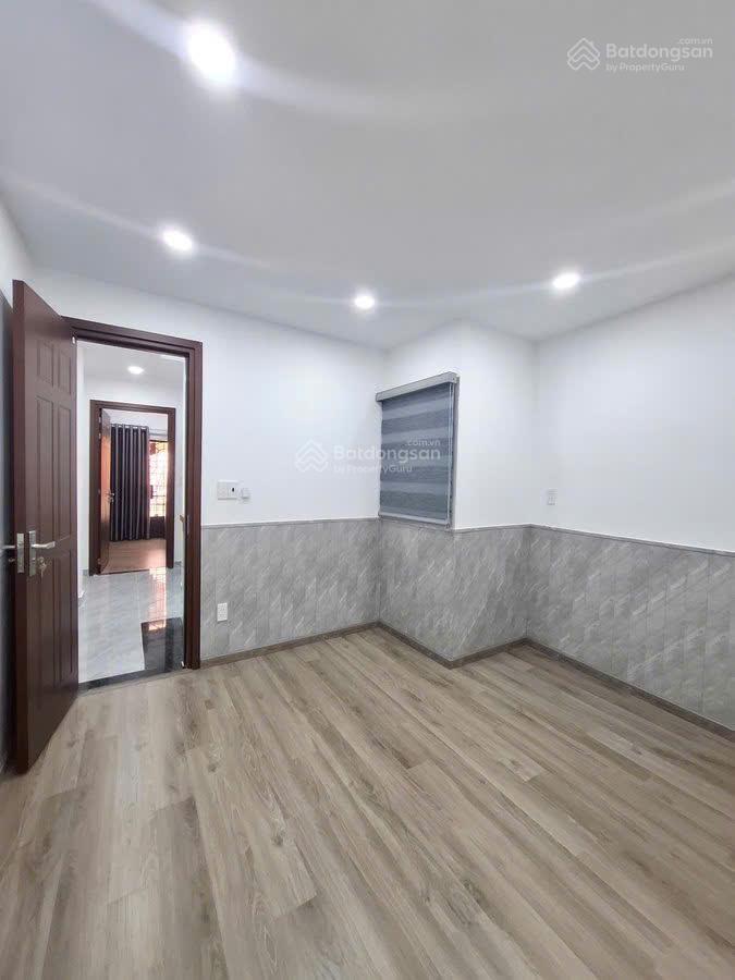 Bán nhà đẹp tặng full nội thất lạc long quân  tân bình
