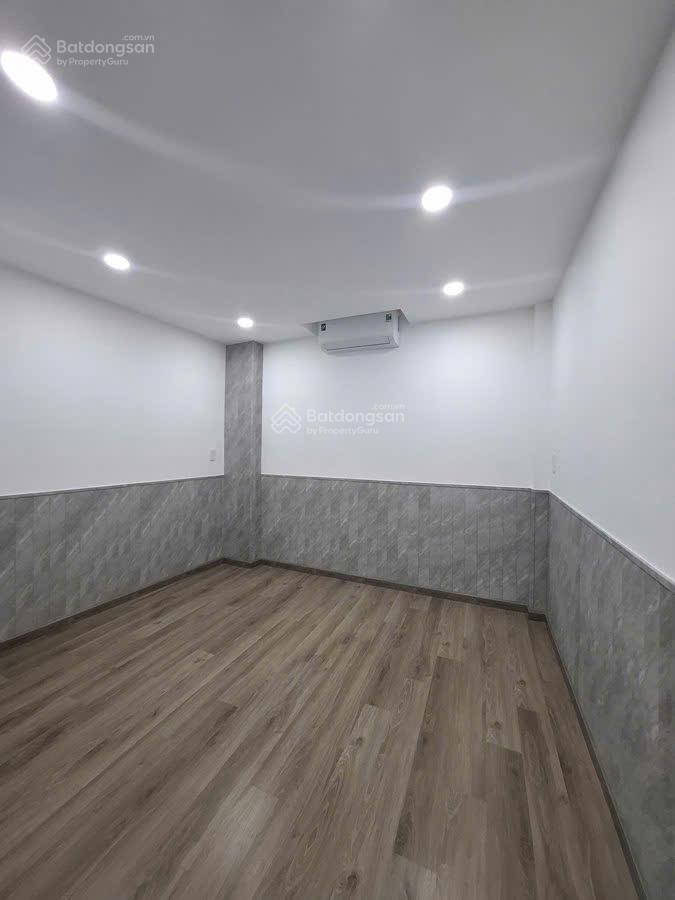 Bán nhà đẹp tặng full nội thất lạc long quân  tân bình