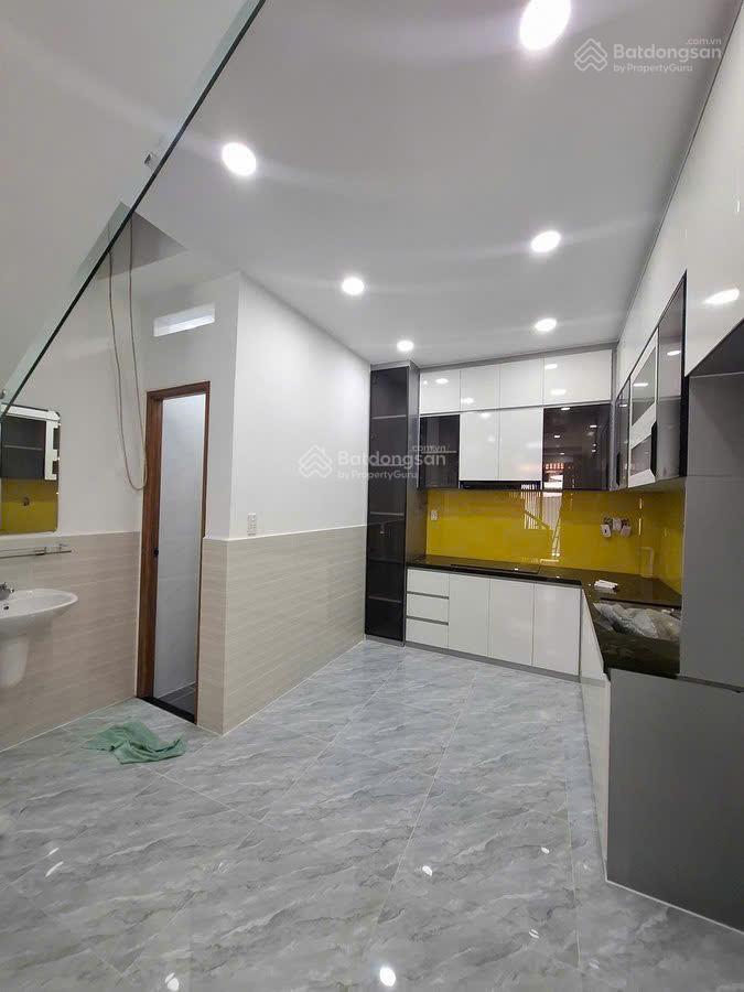 Bán nhà đẹp tặng full nội thất lạc long quân  tân bình
