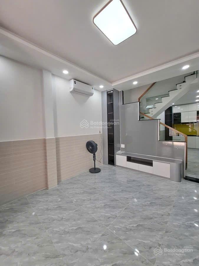 Bán nhà đẹp tặng full nội thất lạc long quân  tân bình