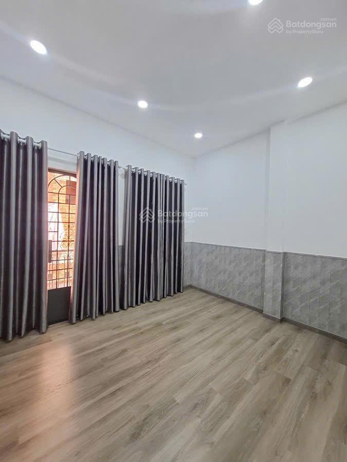 Bán nhà đẹp tặng full nội thất lạc long quân  tân bình