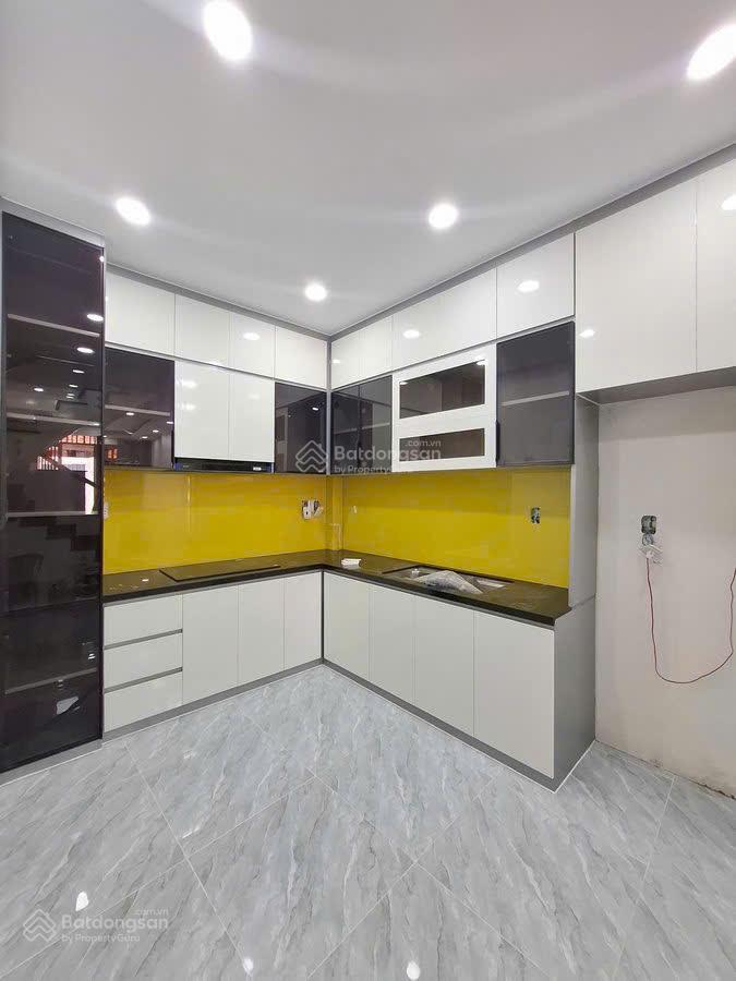 Bán nhà đẹp tặng full nội thất lạc long quân  tân bình