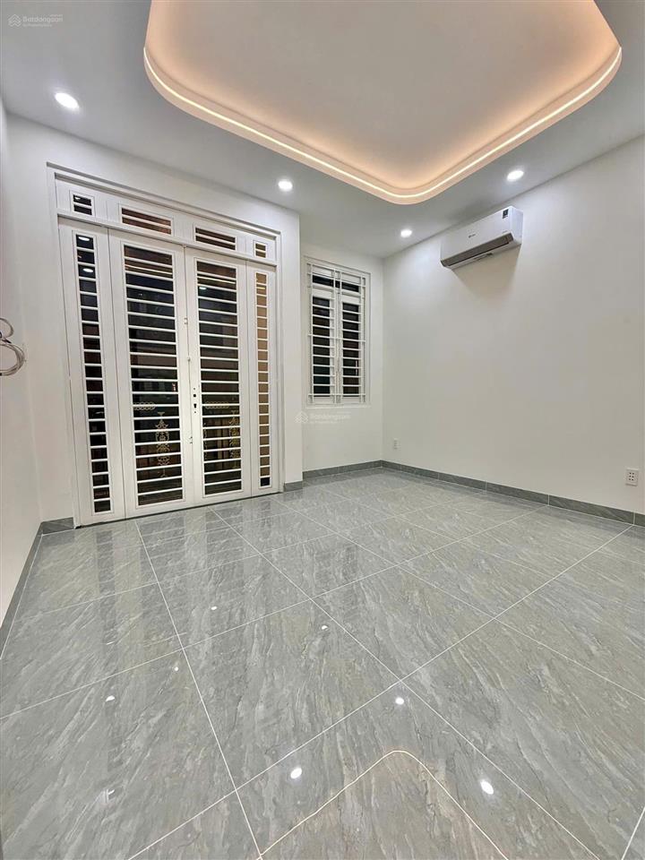 Bán nhà hẻm xe hơi đỗ cửa đường nguyễn hữu tiến  tân phú