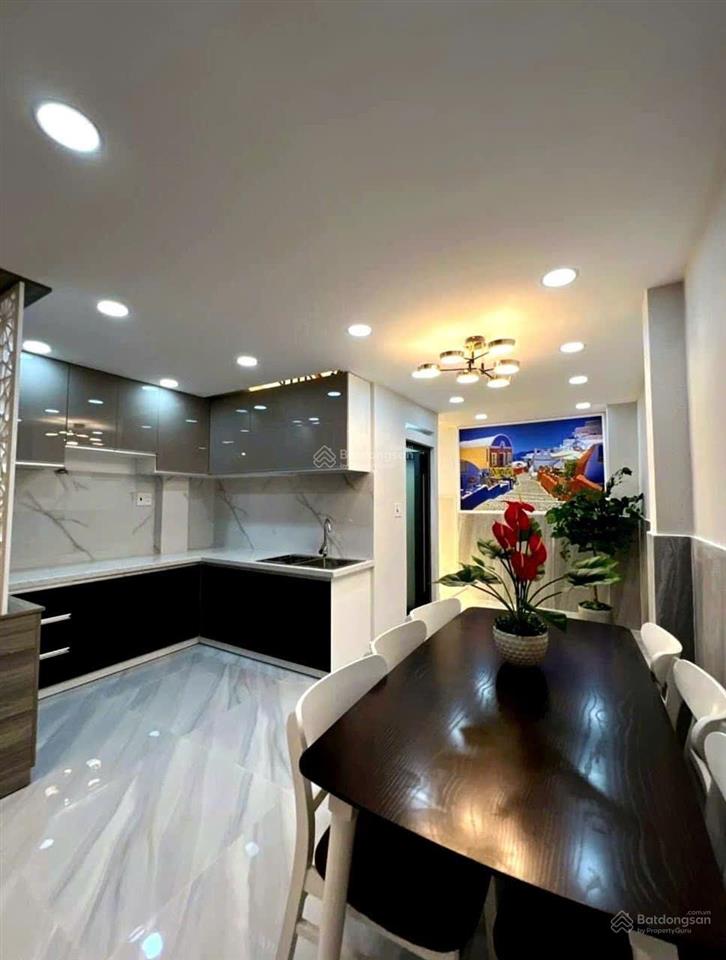 Bán nhà đẹp tặng full nội thất cao cấp hxh cống lở  tân bình