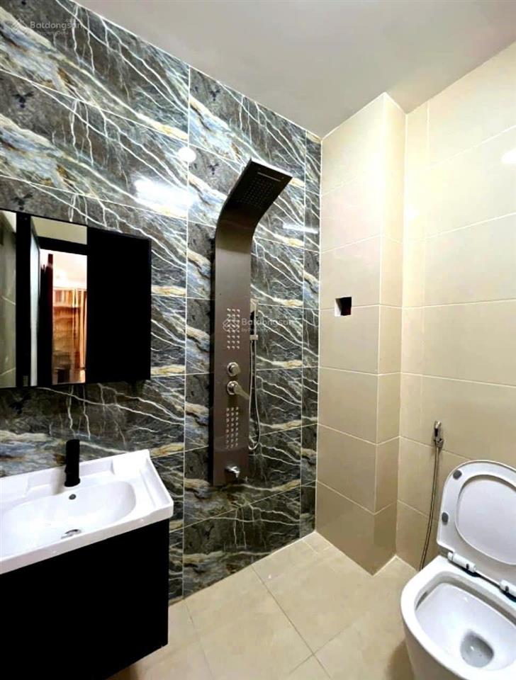 Bán nhà đẹp tặng full nội thất cao cấp hxh cống lở  tân bình