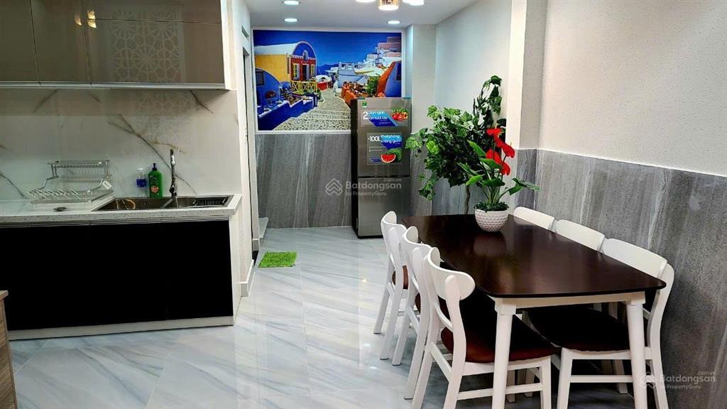 Bán nhà đẹp tặng full nội thất cao cấp hxh cống lở  tân bình