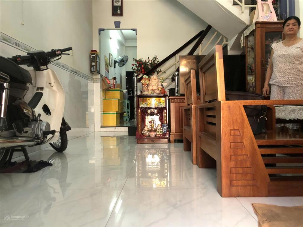 Cần bán gấp nhà đẹp lạc long quân  tân bình