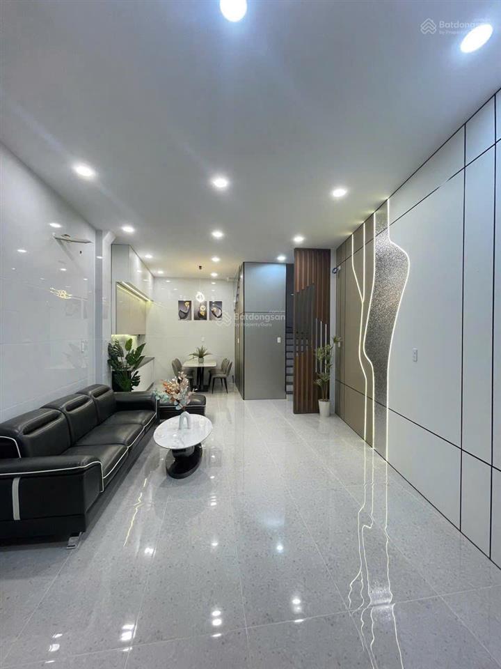 Nhà mới btct  có thang máy tặng full nội thất cần bán
