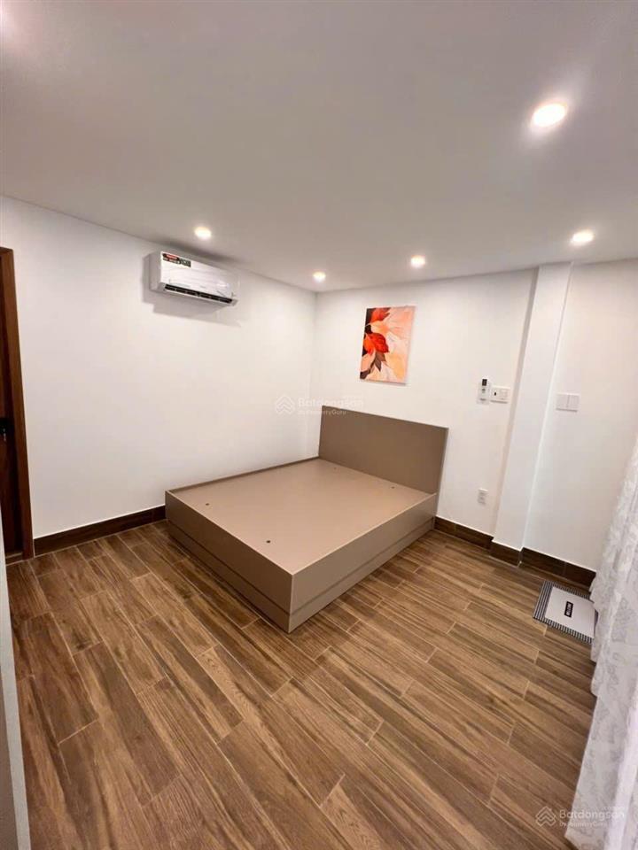 Cần bán nhà mới tặng full nội thất đường phú thọ hòa