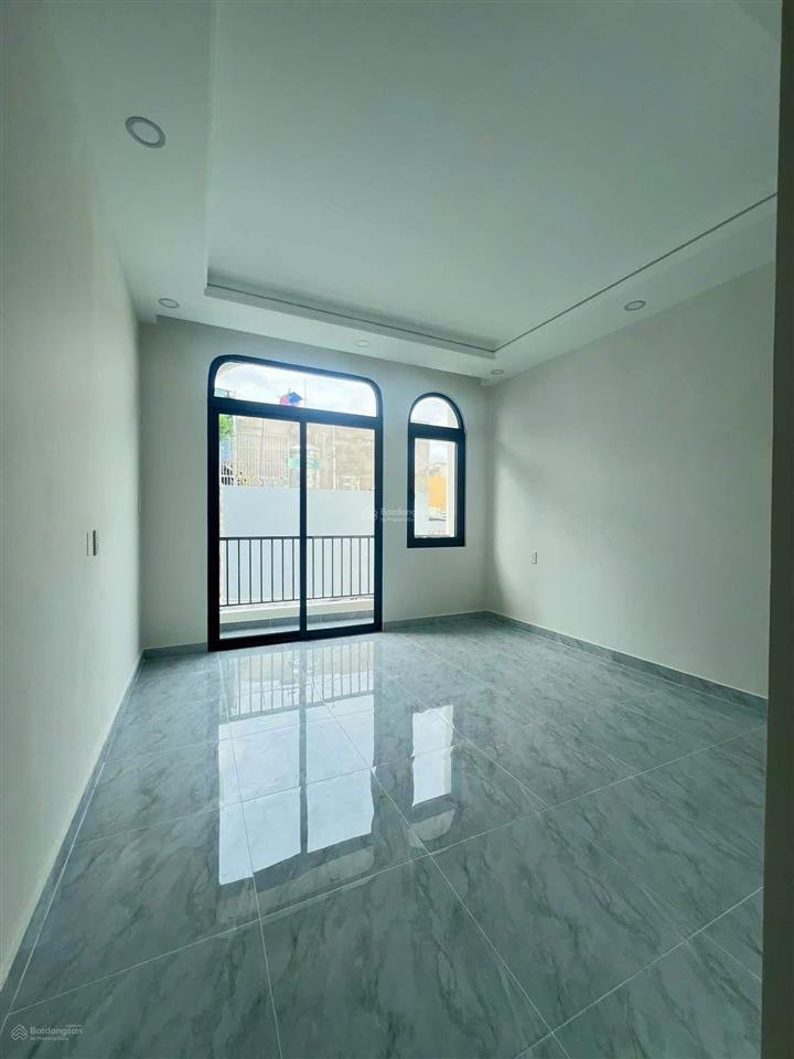 Cần bán gấp nhà btct hẻm 6m lạc long quân  quận 11