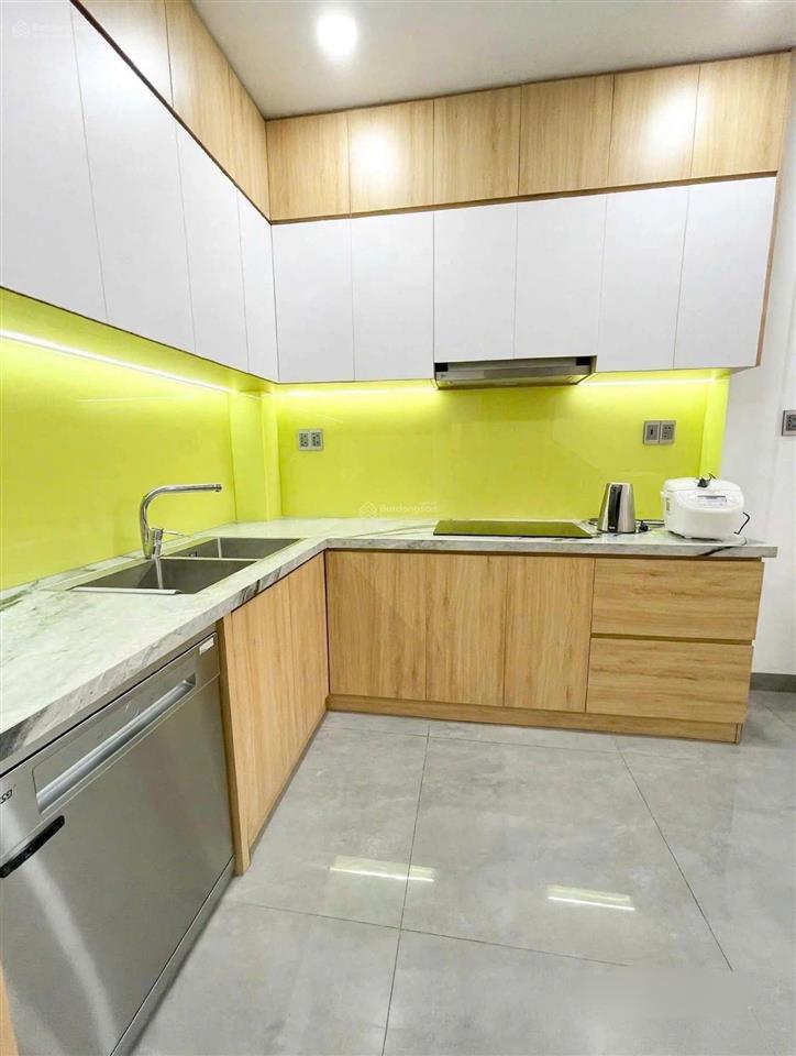 Cần bán gấp nhà đẹp hẻm xe hơi lạc long quân  q11