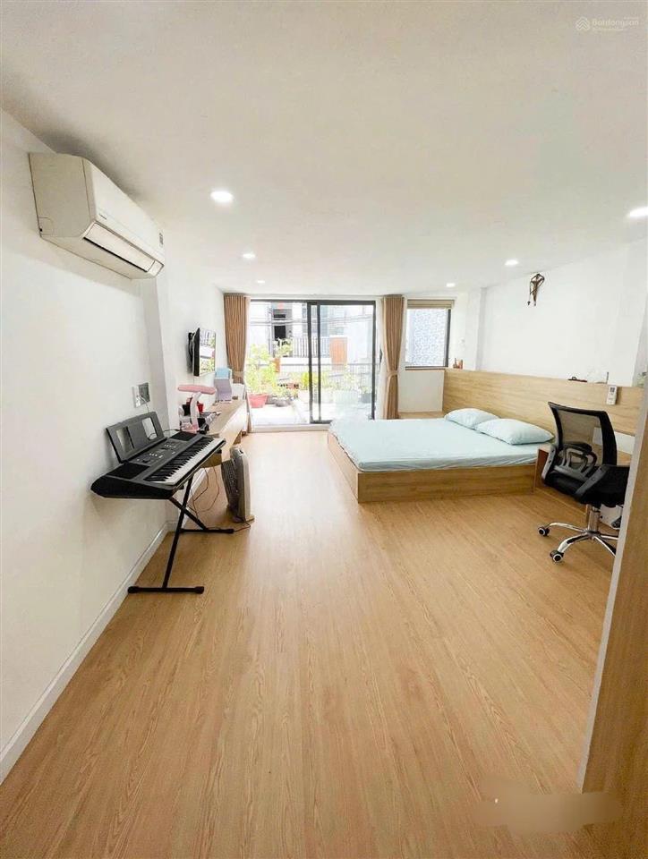Cần bán gấp nhà đẹp hẻm xe hơi lạc long quân  q11