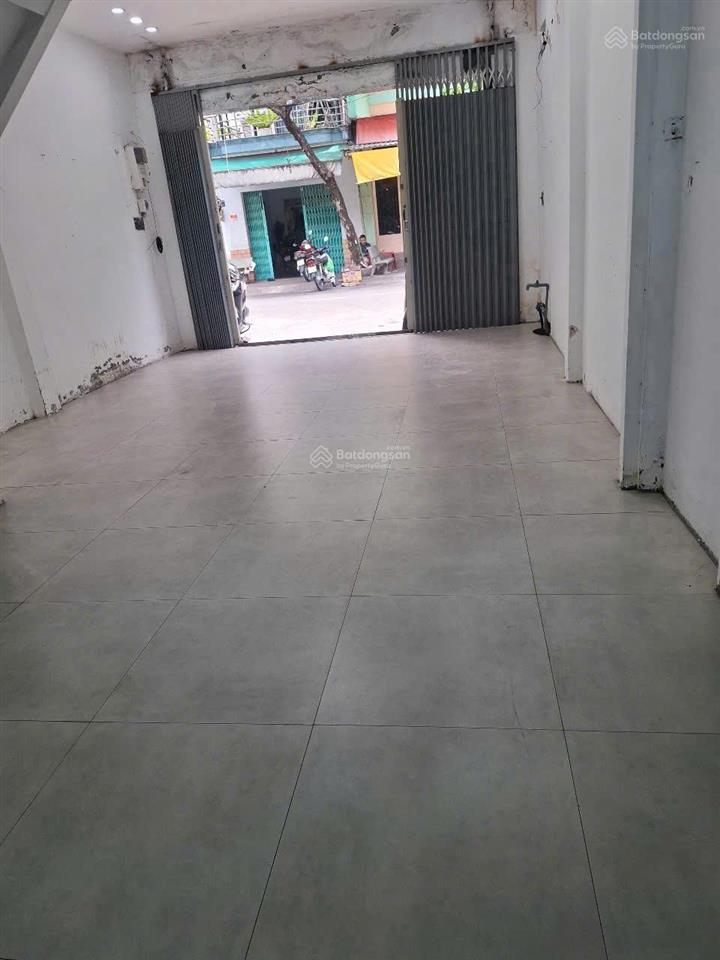 Cần bán nhà mặt tiền btct rẻ như nhà trong hẻm  đường lê cao lãng  tân phú
