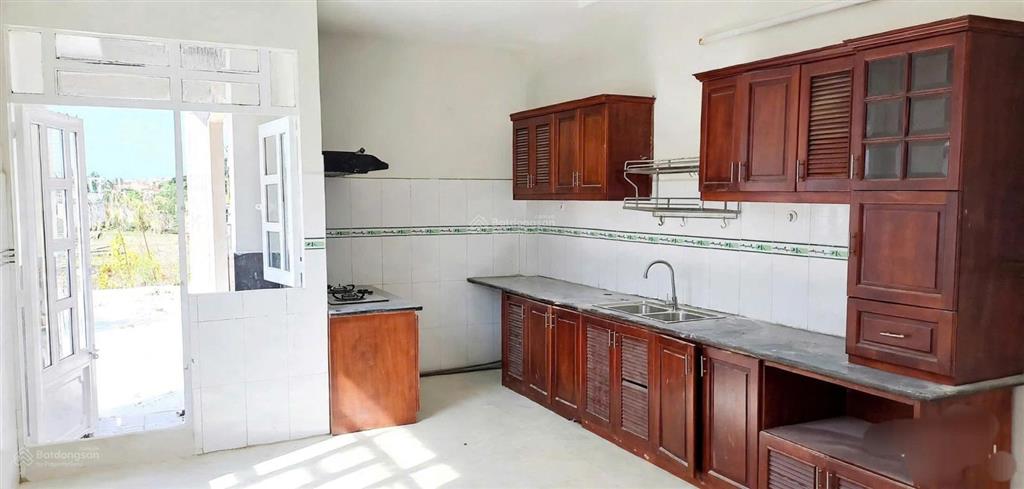 Chủ cần bán gấp nhà hẻm 8m  hoàng bật đạt  tân bình