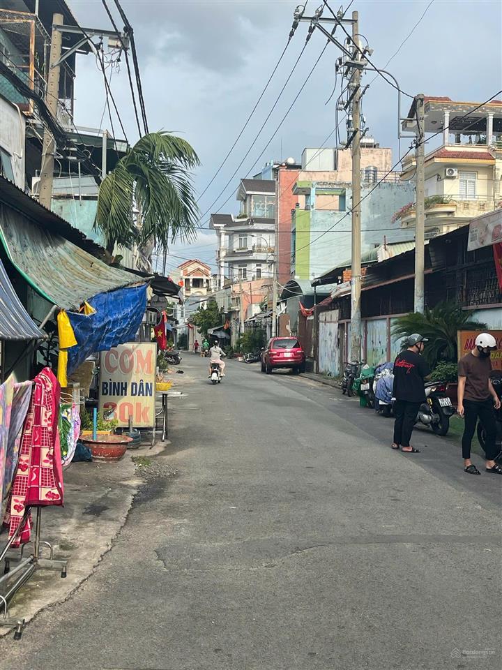 Bán nhà hẻm xe tải  hoàng xuân hoành  tp