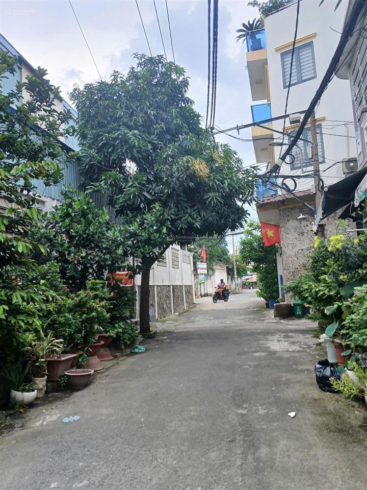Bán gấp nhà 4 tầng hẻm 5m  lũy bán bích  tp