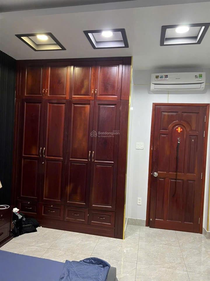 Bán gấp nhà 4 tầng hẻm 5m  lũy bán bích  tp