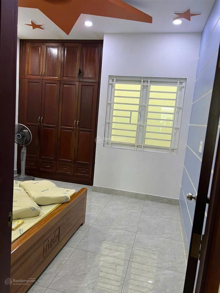 Bán gấp nhà 4 tầng hẻm 5m  lũy bán bích  tp