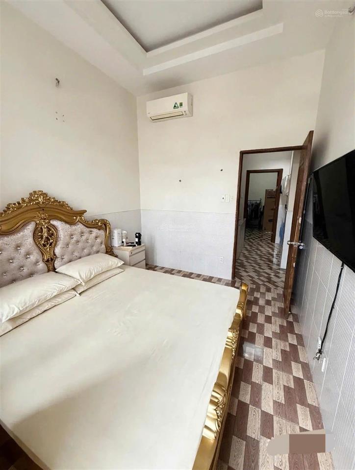 Hạ chào bán gấp nhà 2 tầng chỉ 4 tỷ  trần thủ độ  tp