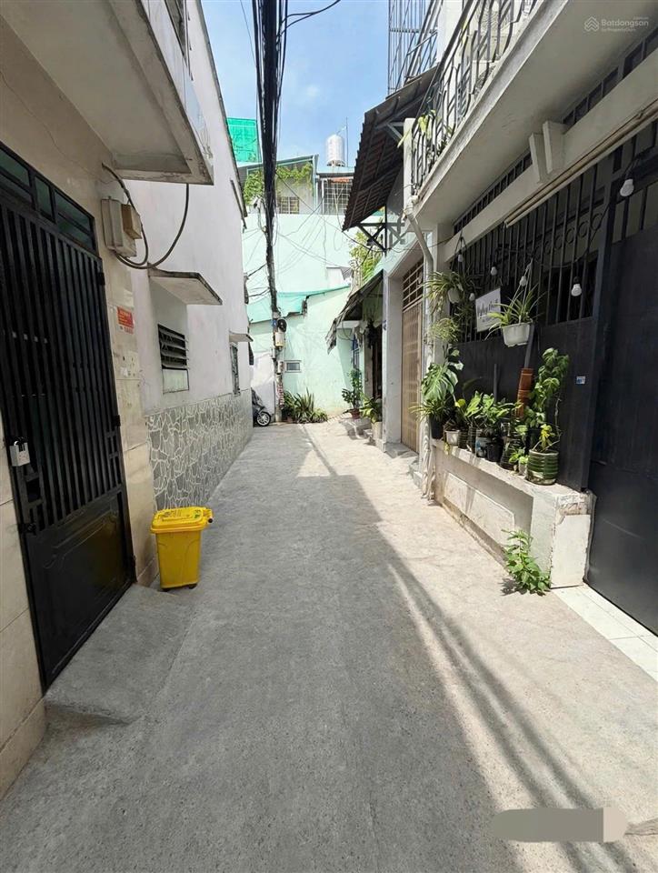 Hạ chào bán gấp nhà 2 tầng chỉ 4 tỷ  trần thủ độ  tp