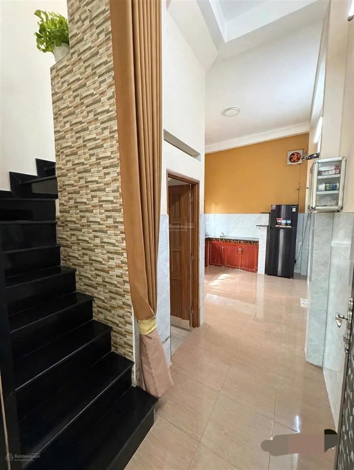 Hạ chào bán gấp nhà 2 tầng chỉ 4 tỷ  trần thủ độ  tp