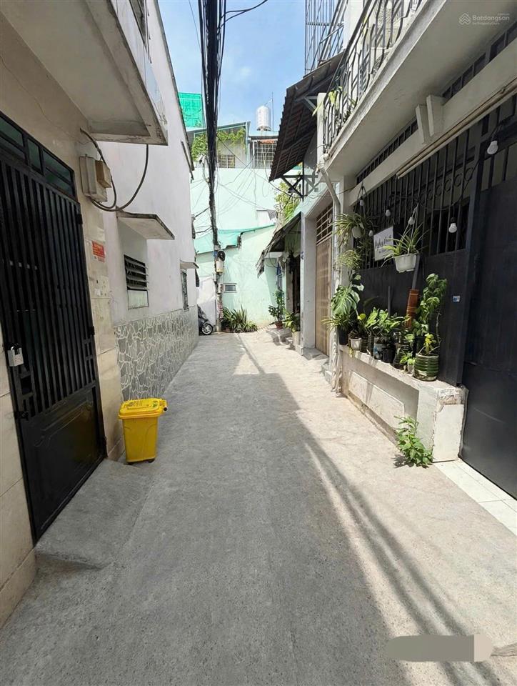 Cần bán nhà 2 tầng  trần thủ độ  tp