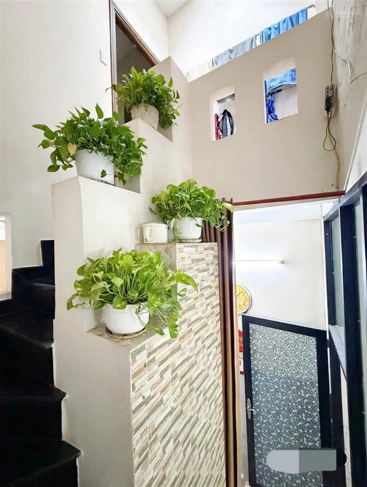 Cần bán nhà 2 tầng  trần thủ độ  tp