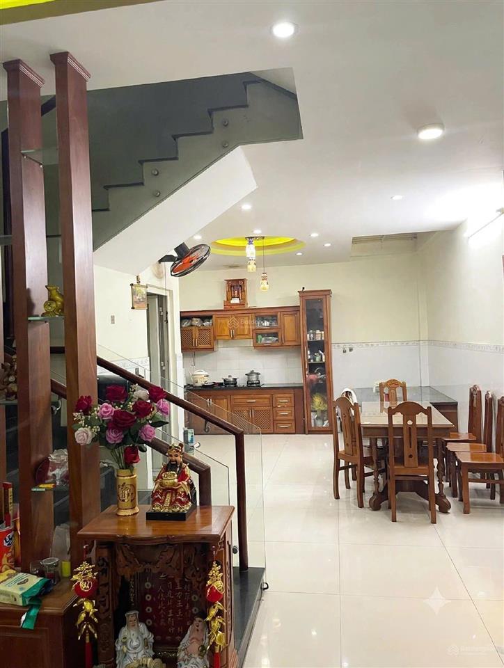 Cần bán gấp nhà 3 tầng hẻm 5m  nguyễn hữu tiến  tp