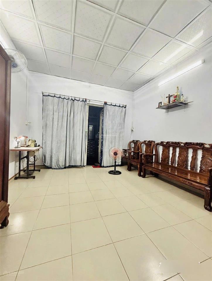Cần bán gấp nhà 2 tầng  phạm quý thích  tp