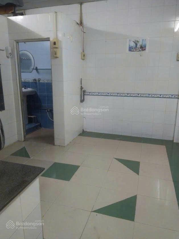 Chủ cần bán nhà 2 tầng hẻm 8m  hòa bình  tp
