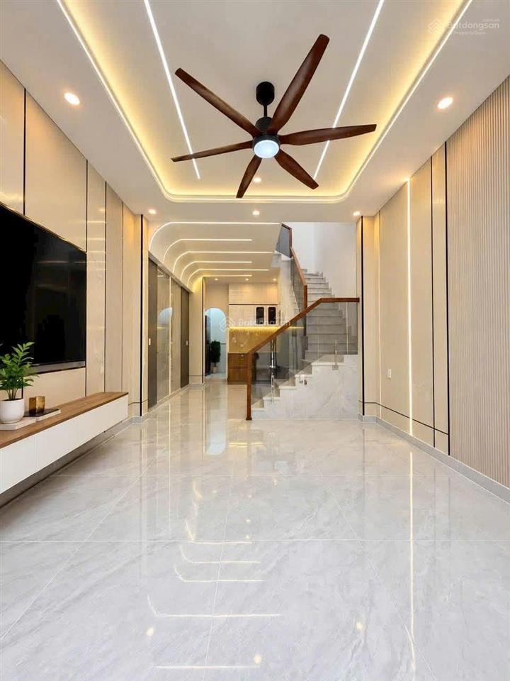 Cần bán gấp nhà 2 tầng mới  hxh thông tô hiệu  tp
