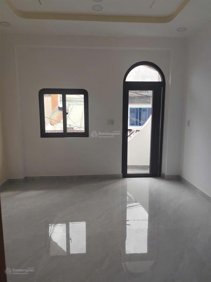 Cần bán gấp nhà 2 tầng mới  hxh thông tô hiệu  tp