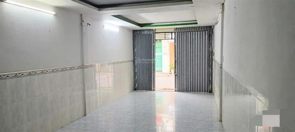 Giảm 1 tỷ  cần bán nhà 2 tầng hẻm 10m  lạc long quân  q11