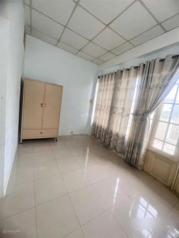 Giảm sốc 1 tỷ 3  bán gấp nhà hẻm xe hơi hòa bình  tp