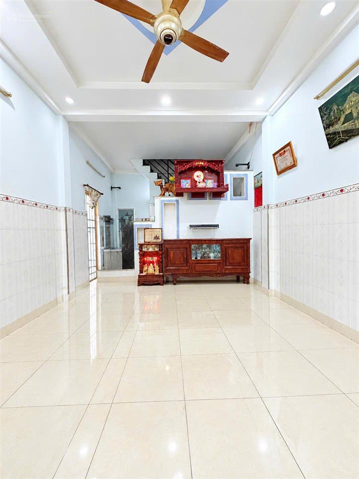 Giảm sốc 1 tỷ 3  bán gấp nhà hẻm xe hơi hòa bình  tp