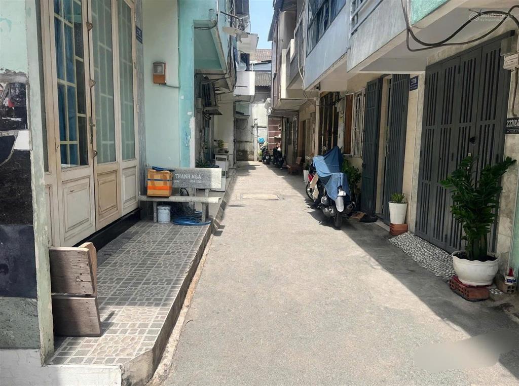 Giảm sốc 1 tỷ 3  bán gấp nhà hẻm xe hơi hòa bình  tp